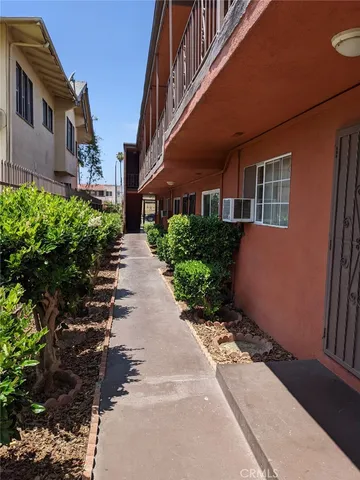 $1,550 | 1708 Pine Avenue, Unit 11, Long Beach, CA 90813