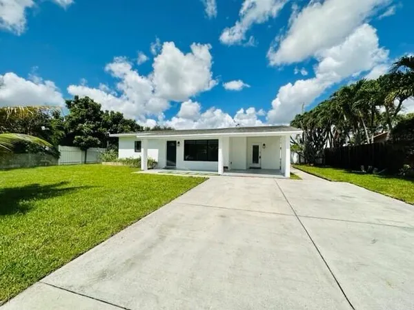 $3,000 | 3421 Northeast 14th Avenue, Pompano Beach, FL 33064