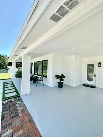 $3,000 | 3421 Northeast 14th Avenue, Pompano Beach, FL 33064