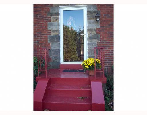 383 Sunset Road Pittsburgh, PA 15237 - Photo 15 of 17 Exterior Front.