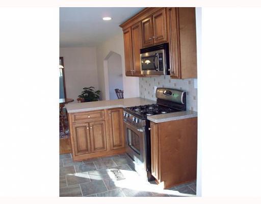 383 Sunset Road Pittsburgh, PA 15237 - Photo 5 of 17 Kitchen.
