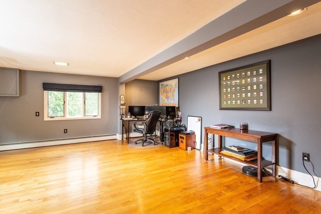 19 Jane Road Marblehead, MA 01945 - Photo 12 of 32
