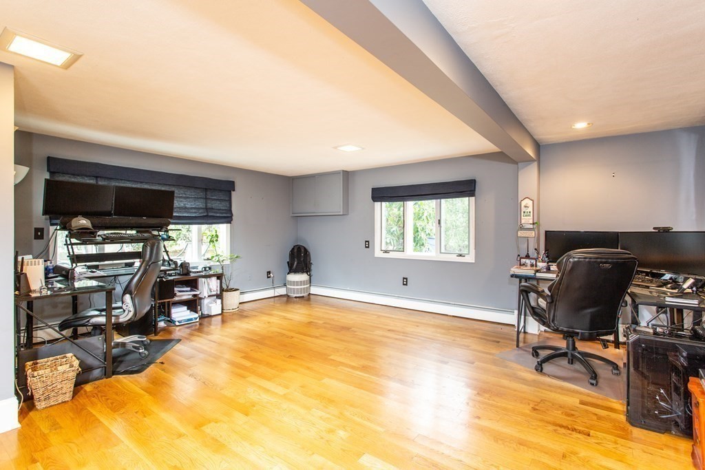 19 Jane Road Marblehead, MA 01945 - Photo 13 of 32