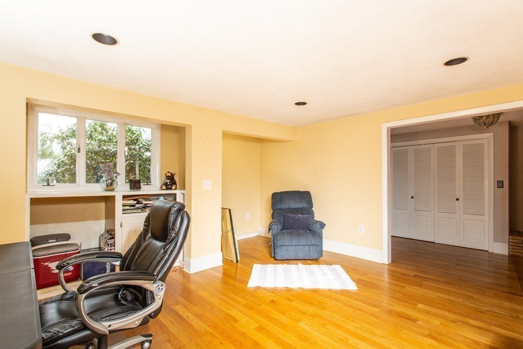 19 Jane Road Marblehead, MA 01945 - Photo 15 of 32