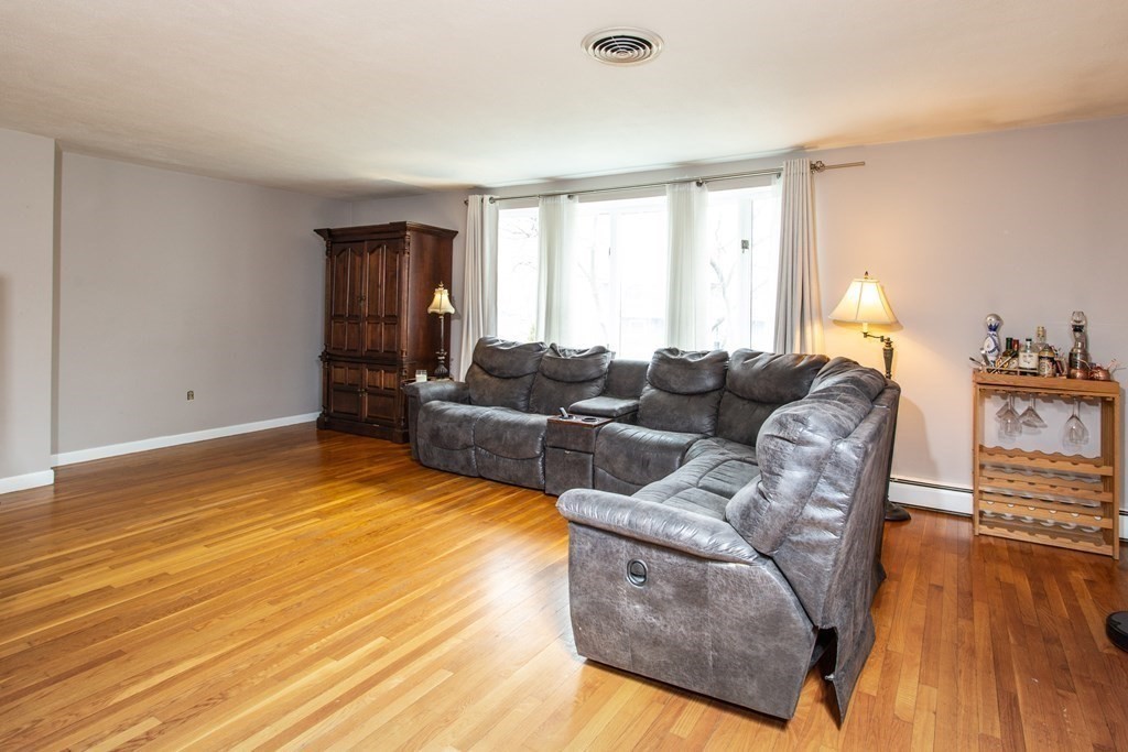 19 Jane Road Marblehead, MA 01945 - Photo 16 of 32