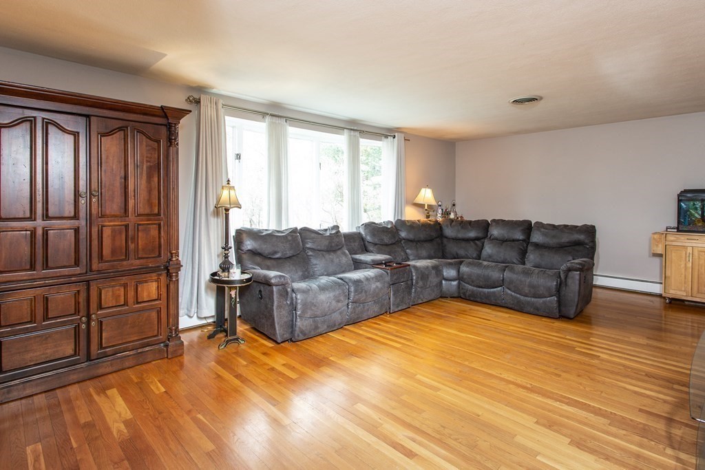 19 Jane Road Marblehead, MA 01945 - Photo 17 of 32
