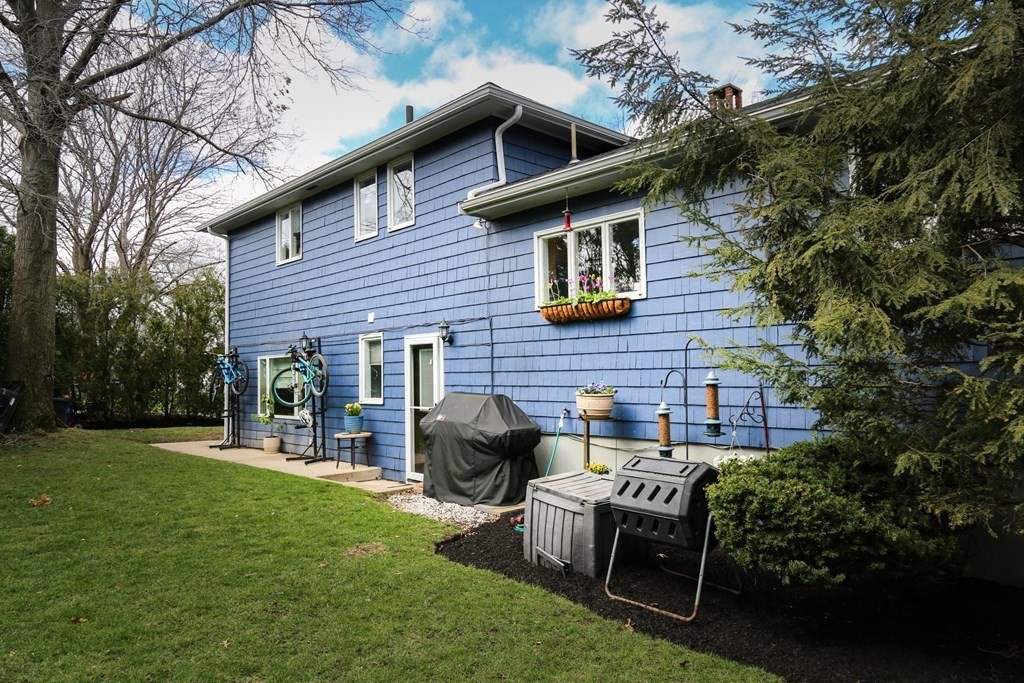19 Jane Road Marblehead, MA 01945 - Photo 6 of 32