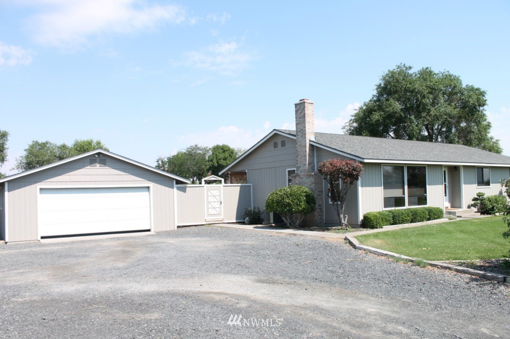 2644 Rd F Northeast Moses Lake, WA 98837 - Photo 1 of 15 Gallery Image 1