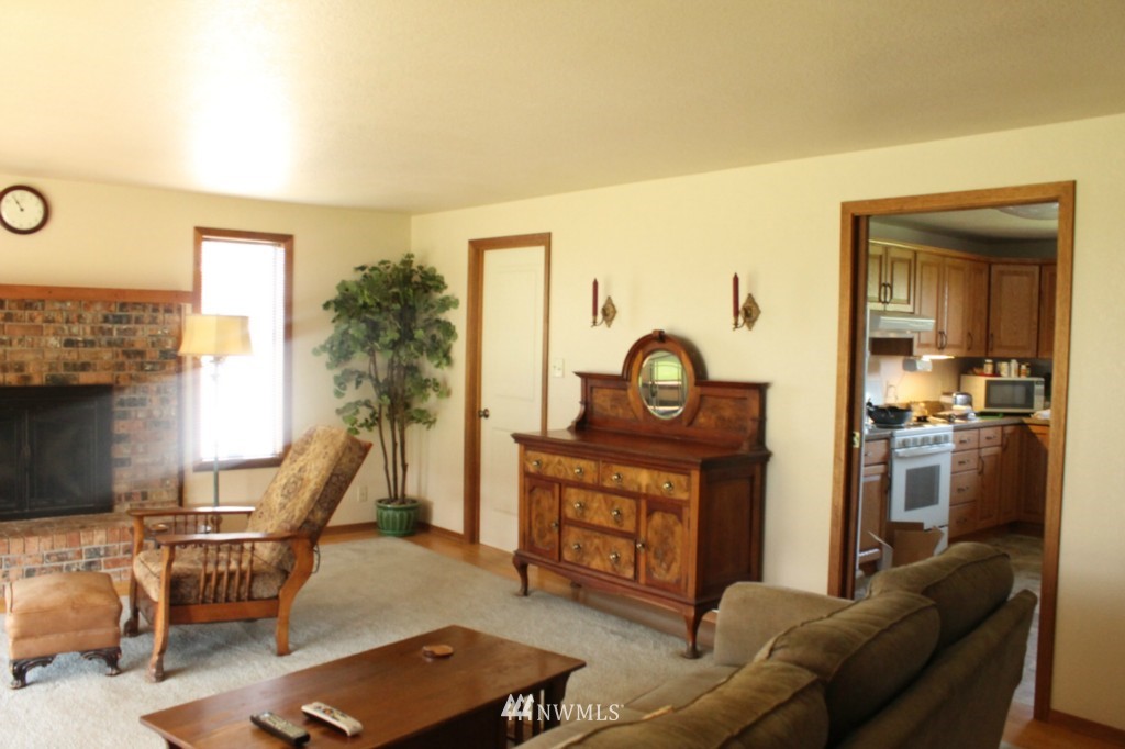 2644 Rd F Northeast Moses Lake, WA 98837 - Photo 6 of 15 Gallery Image 6