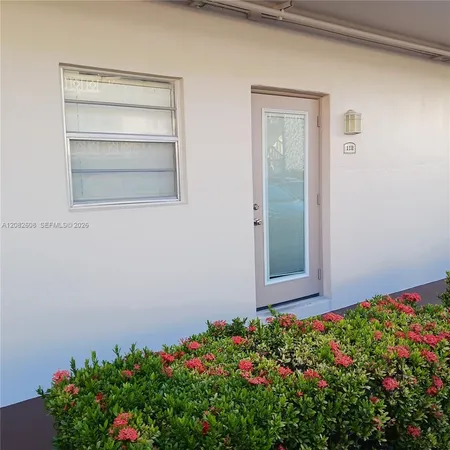 $1,450 | 5181 West Oakland Park Boulevard, Unit 112, Lauderdale Lakes, FL 33313