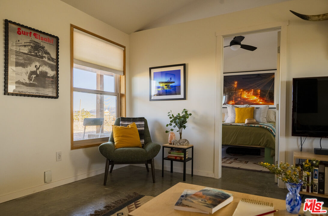 1304 Mile Square Road Joshua Tree, CA 92252 - Photo 12 of 37