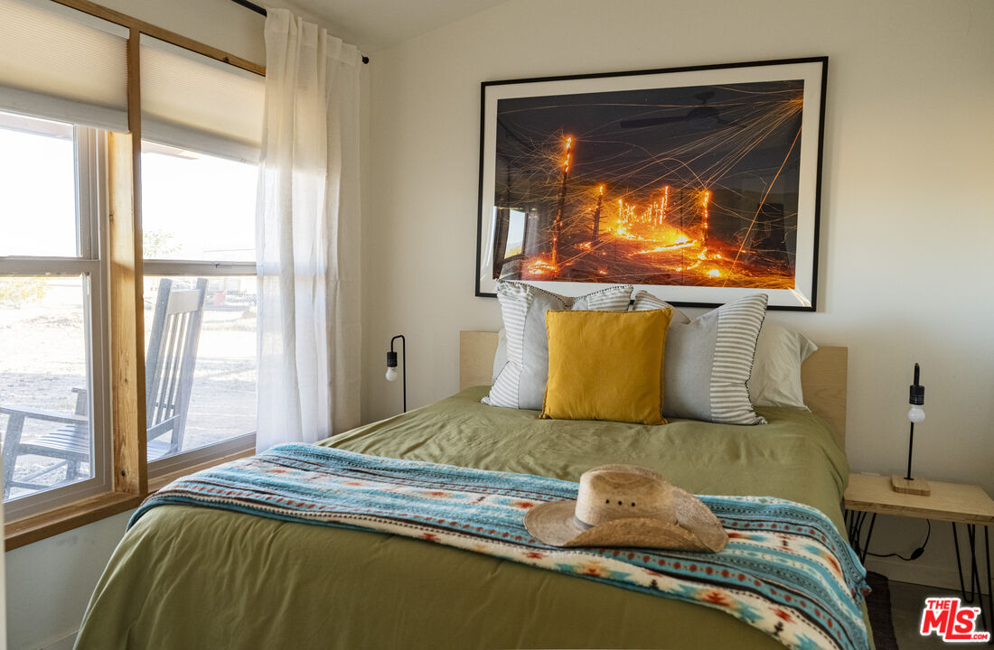 1304 Mile Square Road Joshua Tree, CA 92252 - Photo 13 of 37