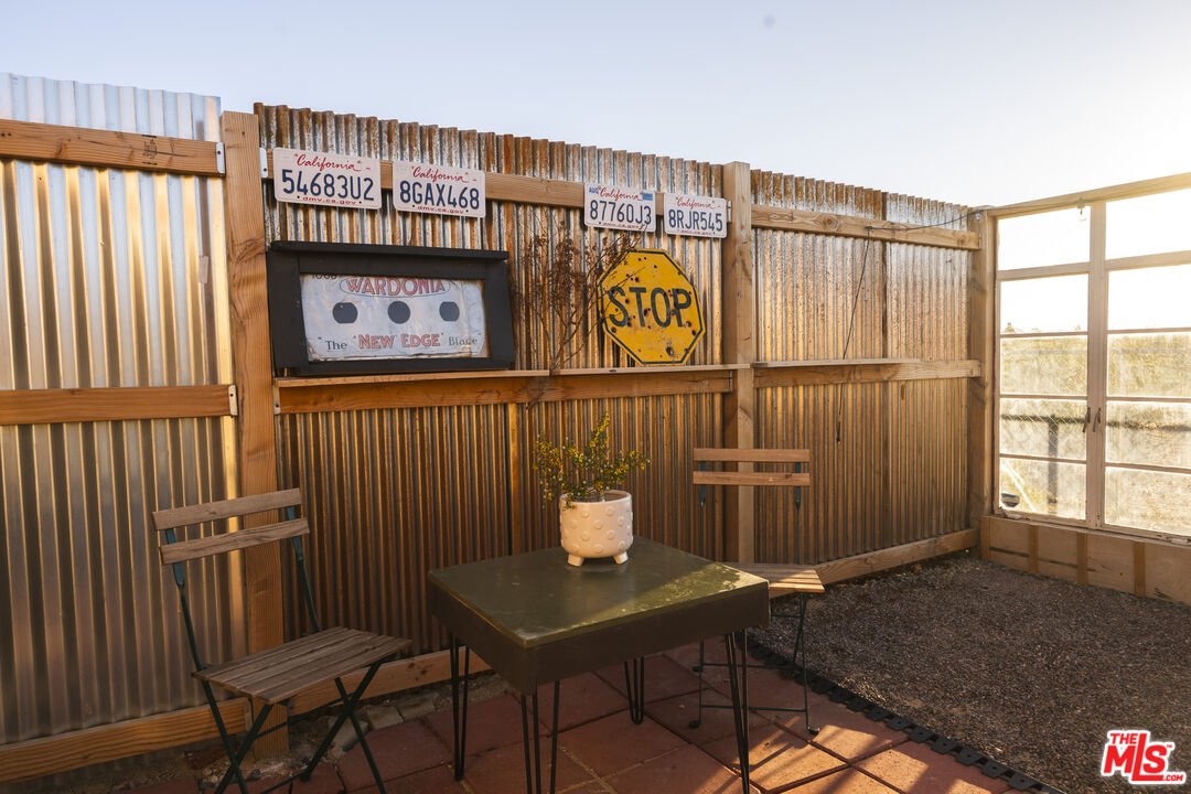 1304 Mile Square Road Joshua Tree, CA 92252 - Photo 26 of 37