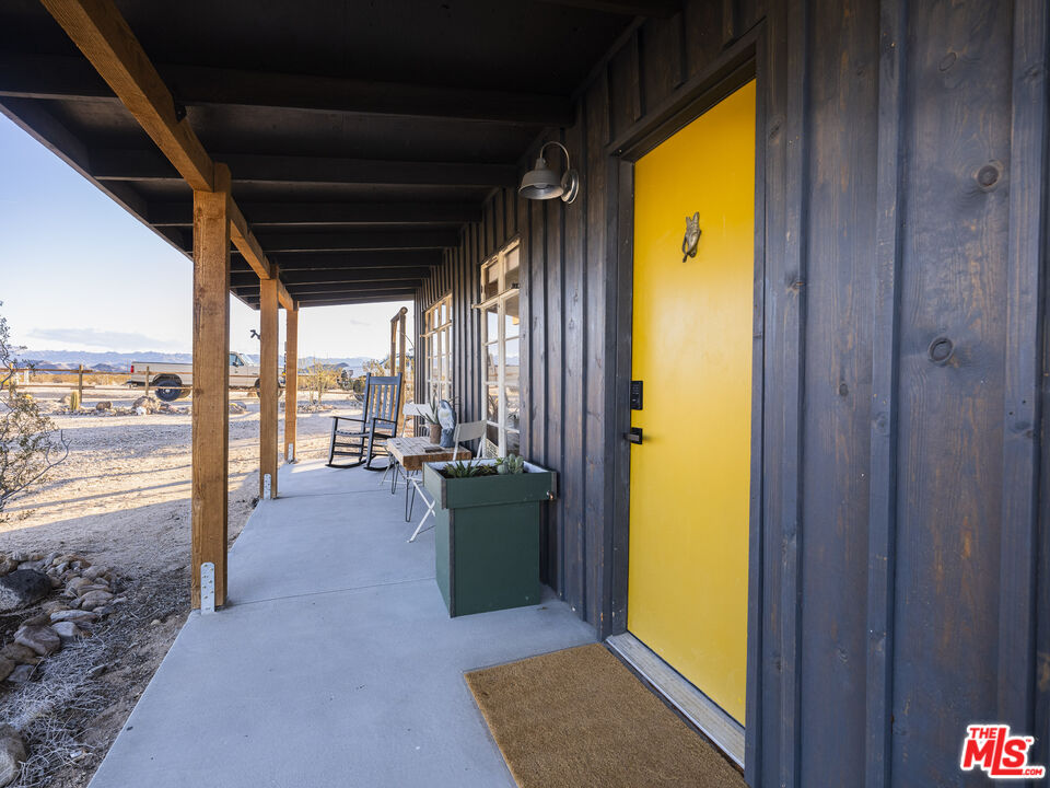 1304 Mile Square Road Joshua Tree, CA 92252 - Photo 3 of 37