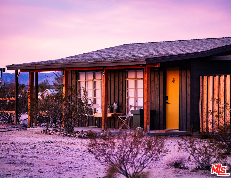 1304 Mile Square Road Joshua Tree, CA 92252 - Photo 31 of 37