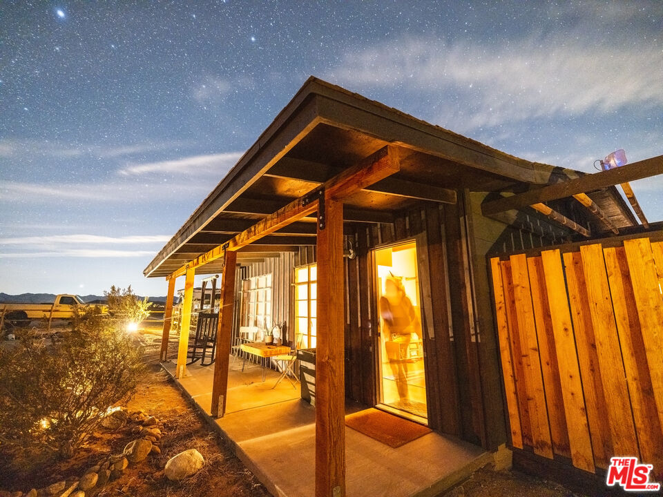 1304 Mile Square Road Joshua Tree, CA 92252 - Photo 32 of 37
