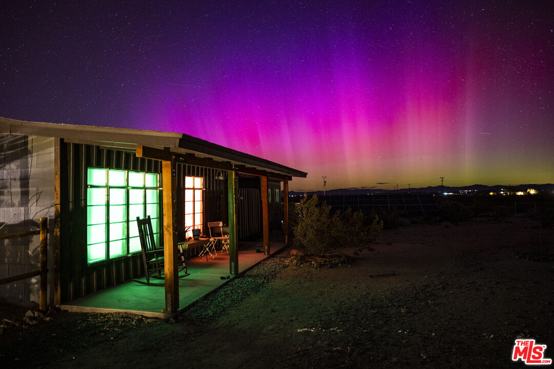1304 Mile Square Road Joshua Tree, CA 92252 - Photo 33 of 37