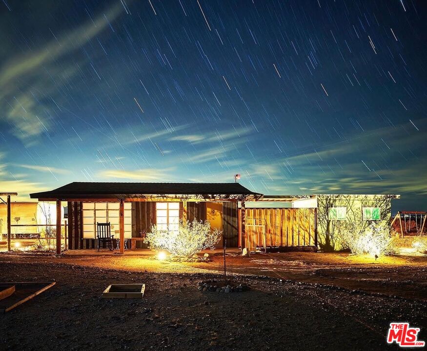1304 Mile Square Road Joshua Tree, CA 92252 - Photo 34 of 37