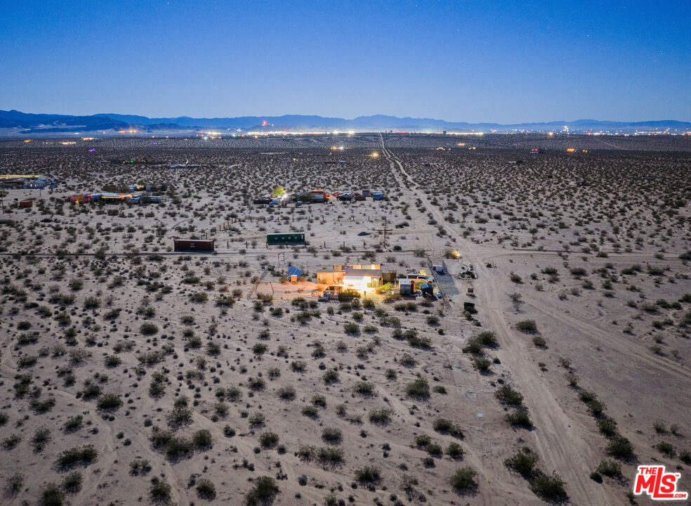 1304 Mile Square Road Joshua Tree, CA 92252 - Photo 36 of 37