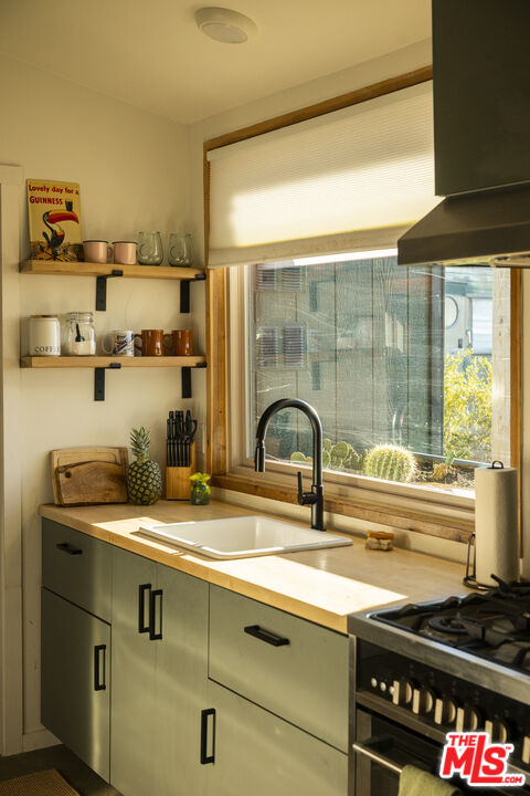 1304 Mile Square Road Joshua Tree, CA 92252 - Photo 8 of 37