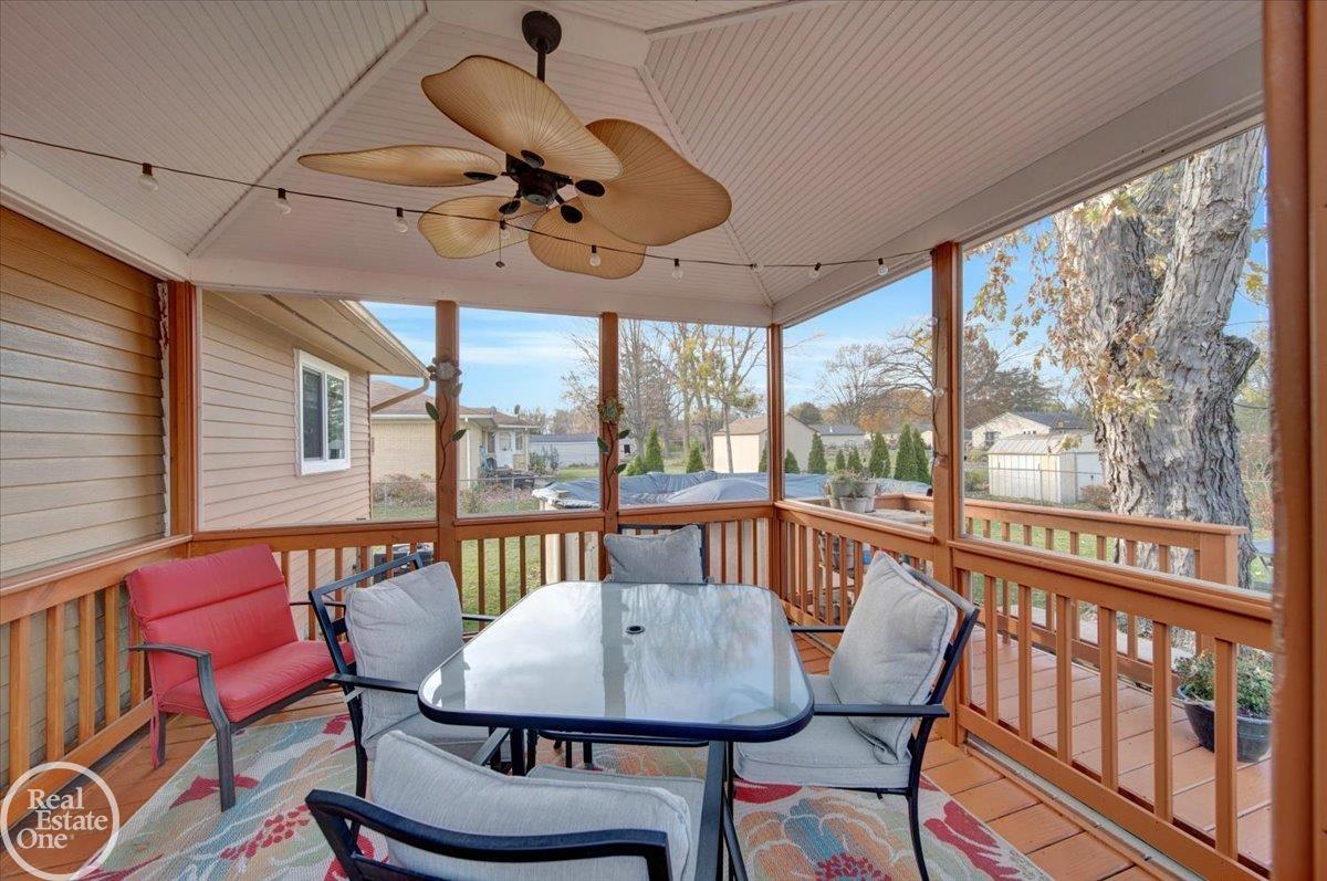 2507 Lindell Road Sterling Heights, MI 48310 - Photo 8 of 32 50128125-7.JPG