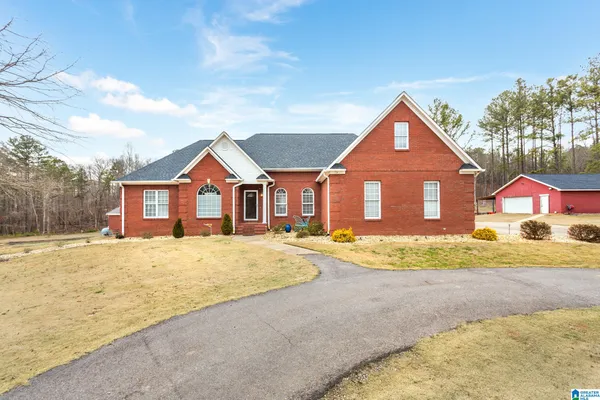 $649,500 | 253 Kenyon Drive, Ohatchee, AL 36271