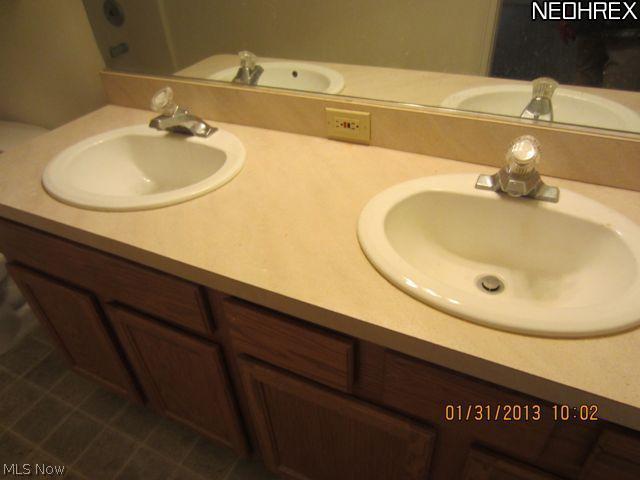 9812 Old Johnnycake Ridge Road Mentor, OH 44060 - Photo 6 of 7