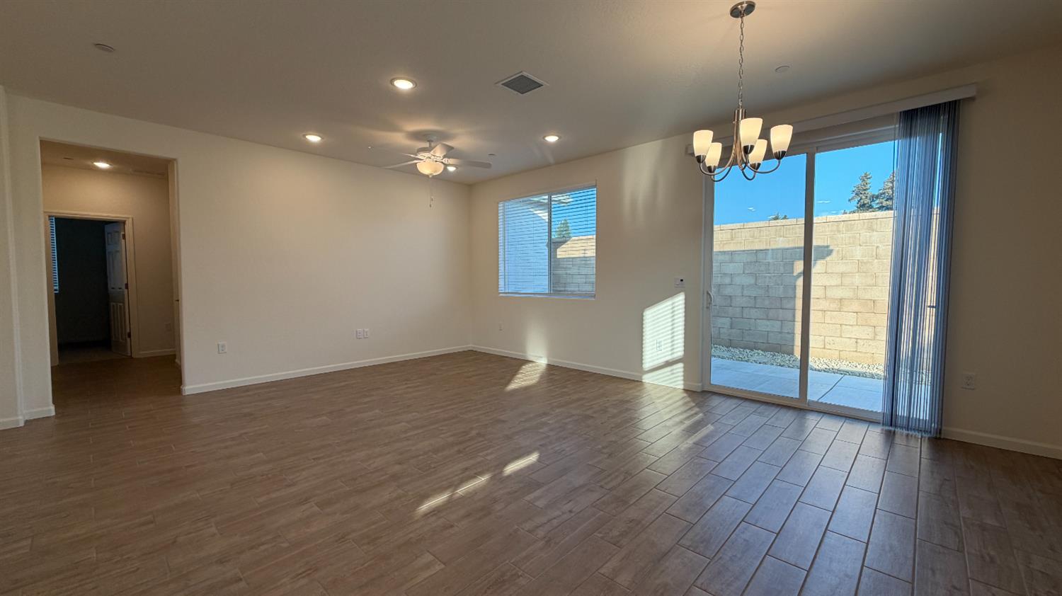2173 North Renn Avenue Clovis, CA 93619 - Photo 7 of 30
