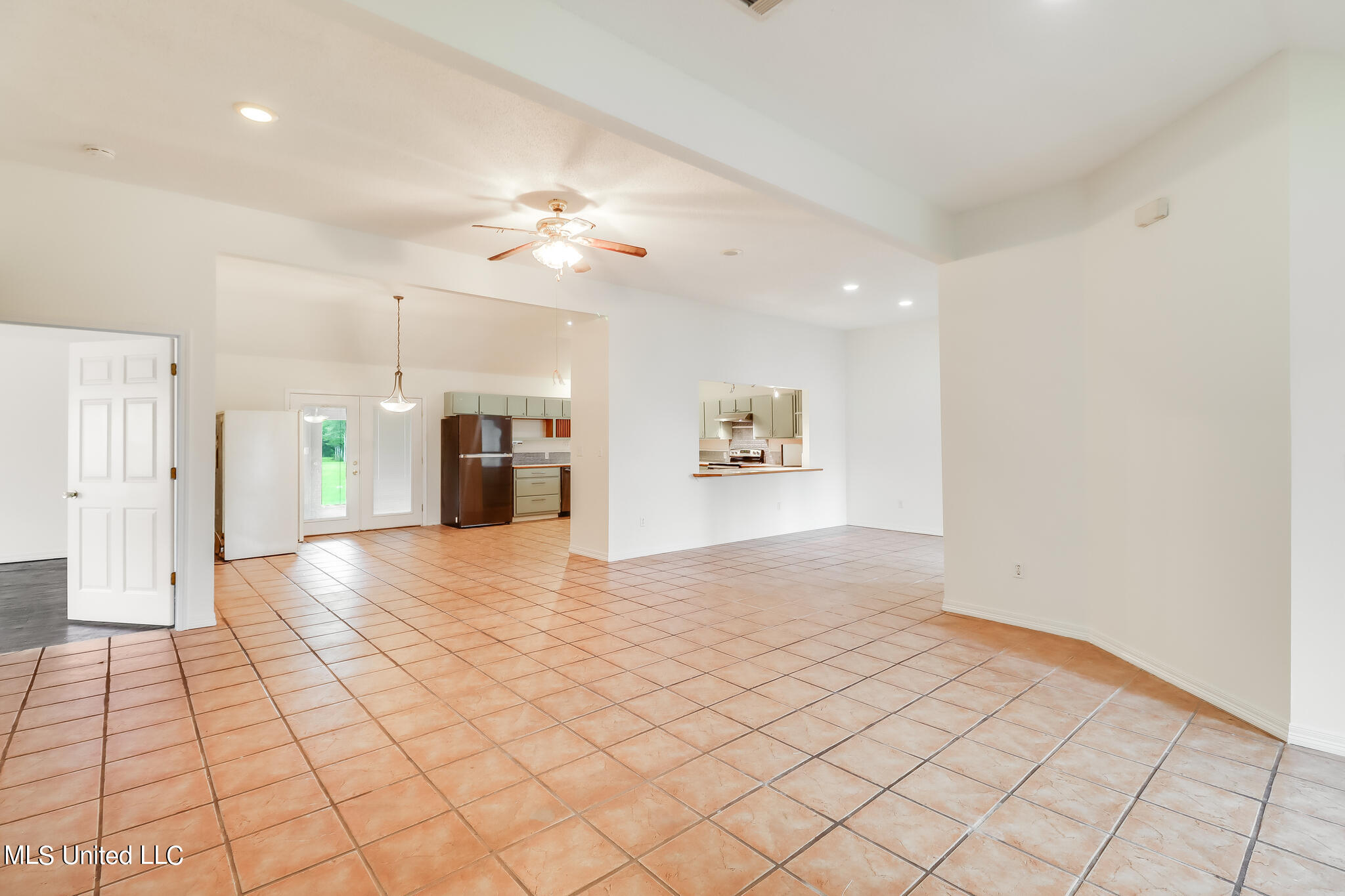 12104 Ridgeland Road Vancleave, MS 39565 - Photo 7 of 27 IMG_9775