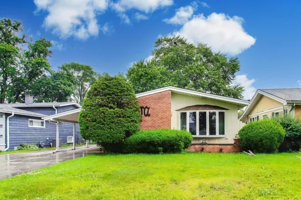 $324,900 | 920 Pleasant Avenue, Addison, IL 60101