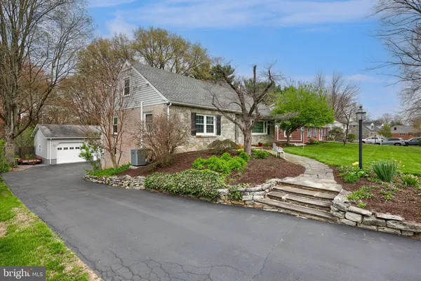 $575,000 | 243 Primrose Avenue, Lancaster, PA 17601