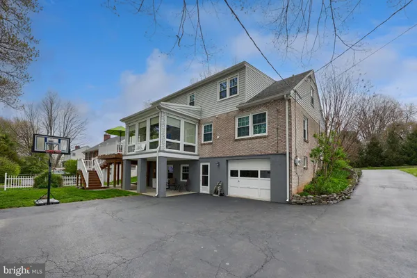 $575,000 | 243 Primrose Avenue, Lancaster, PA 17601