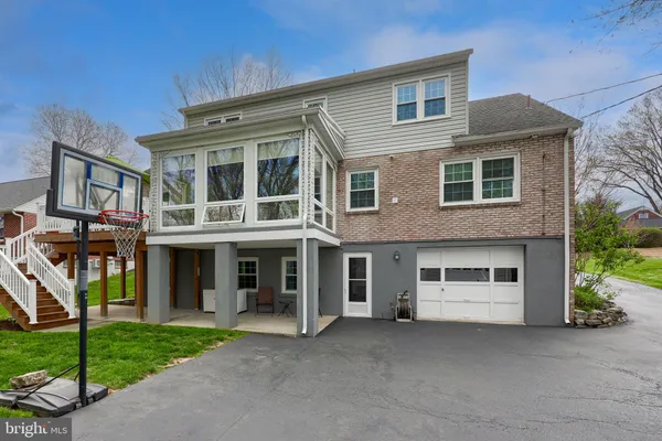 $575,000 | 243 Primrose Avenue, Lancaster, PA 17601