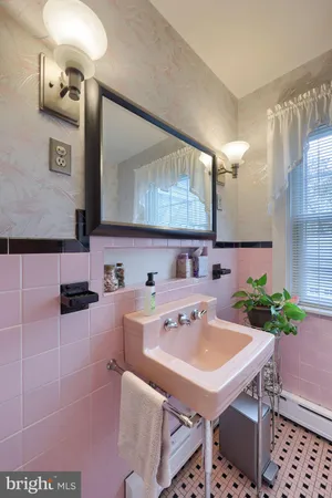 $575,000 | 243 Primrose Avenue, Lancaster, PA 17601