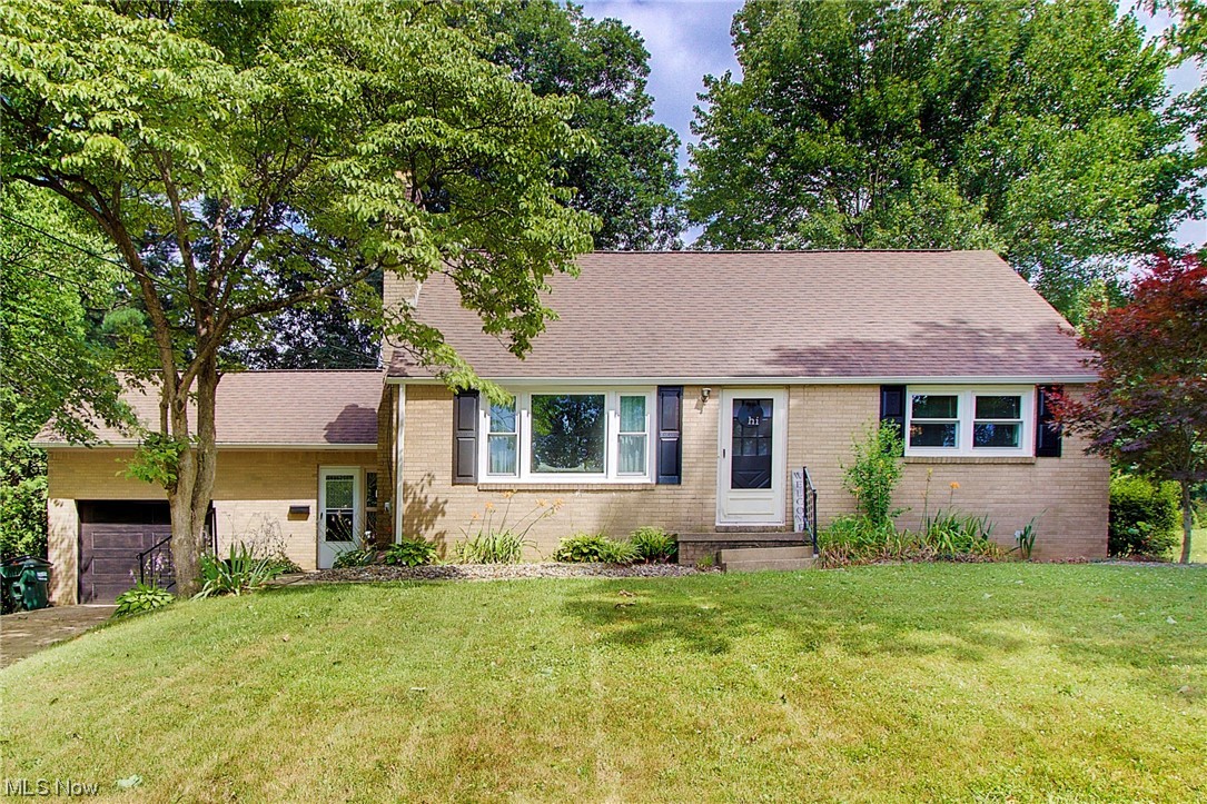 222 Mohawk Avenue Northwest Canton, OH 44708 - Photo 1 of 35 Gallery Image 1