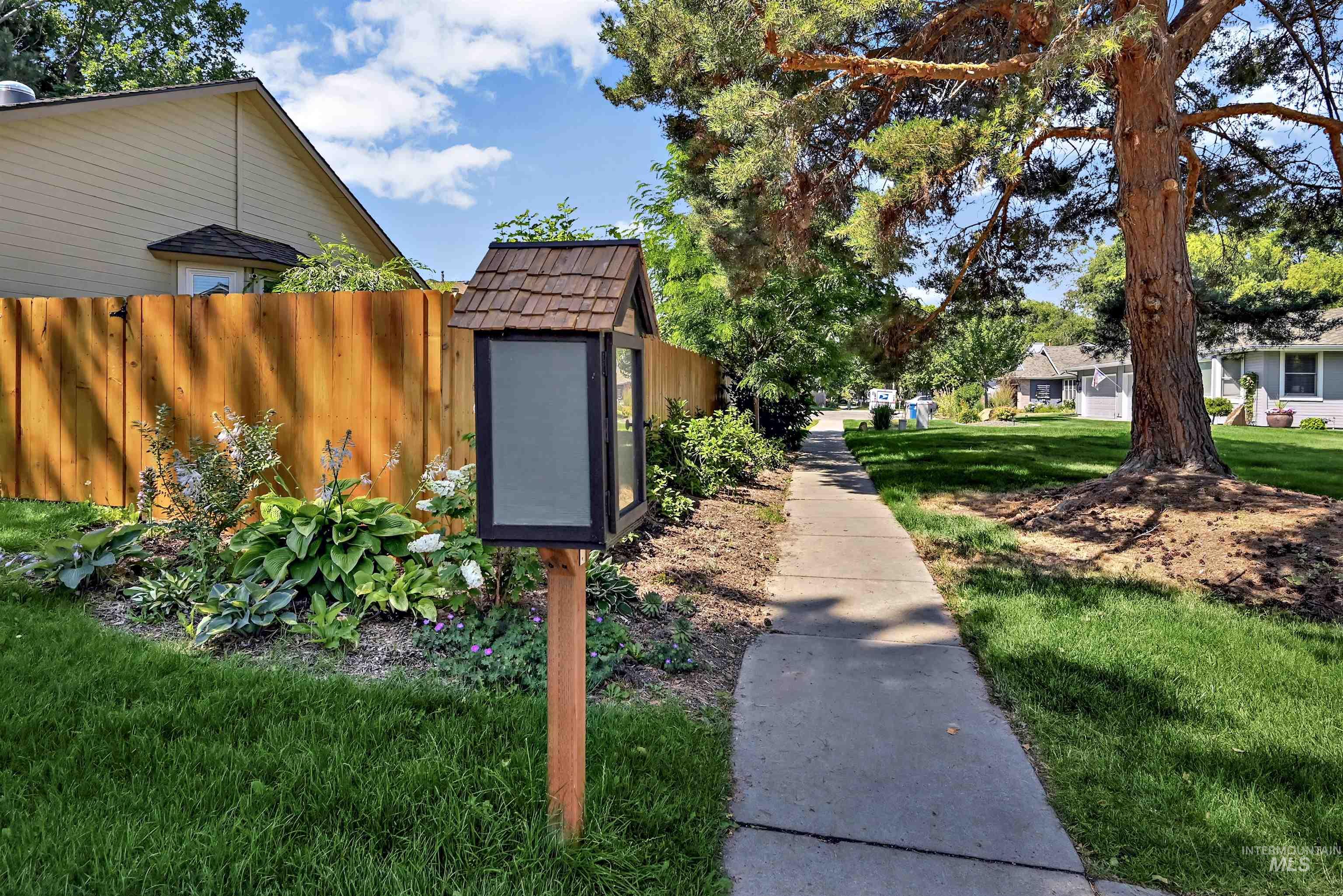 3327 South Crosspoint Avenue Boise, ID 83706 - Photo 30 of 32
