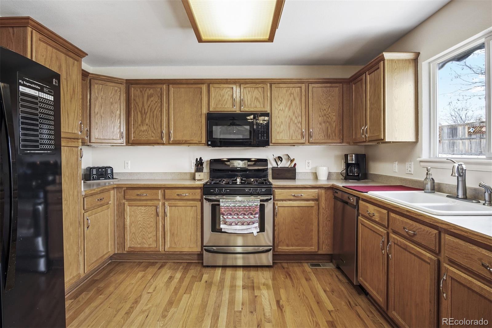 9481 High Cliffe Street Highlands Ranch, CO 80129 - Photo 11 of 27 Gallery Image 11