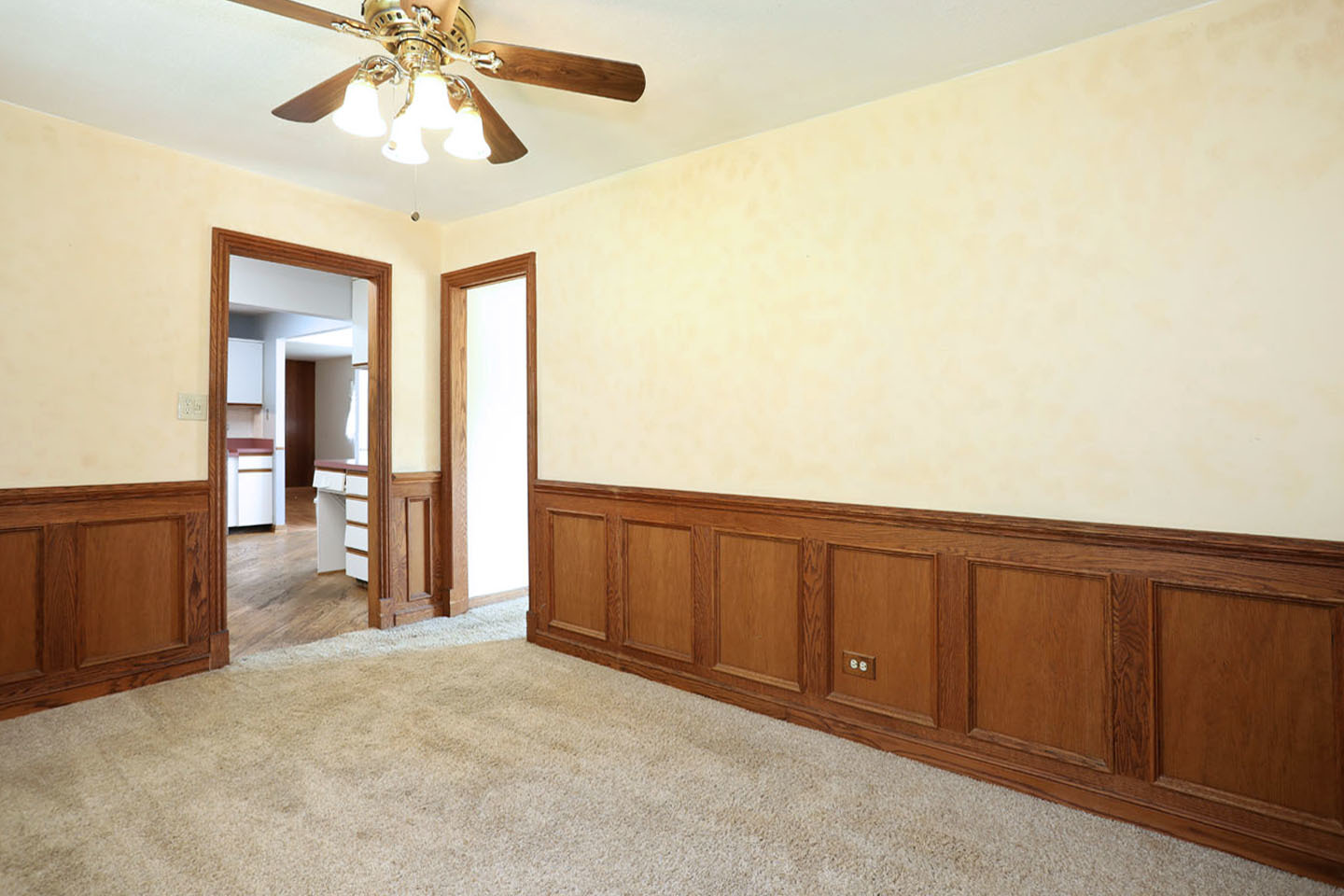 2055 Shepard Road Hoffman Estates, IL 60169 - Photo 9 of 27 Gallery Image 9