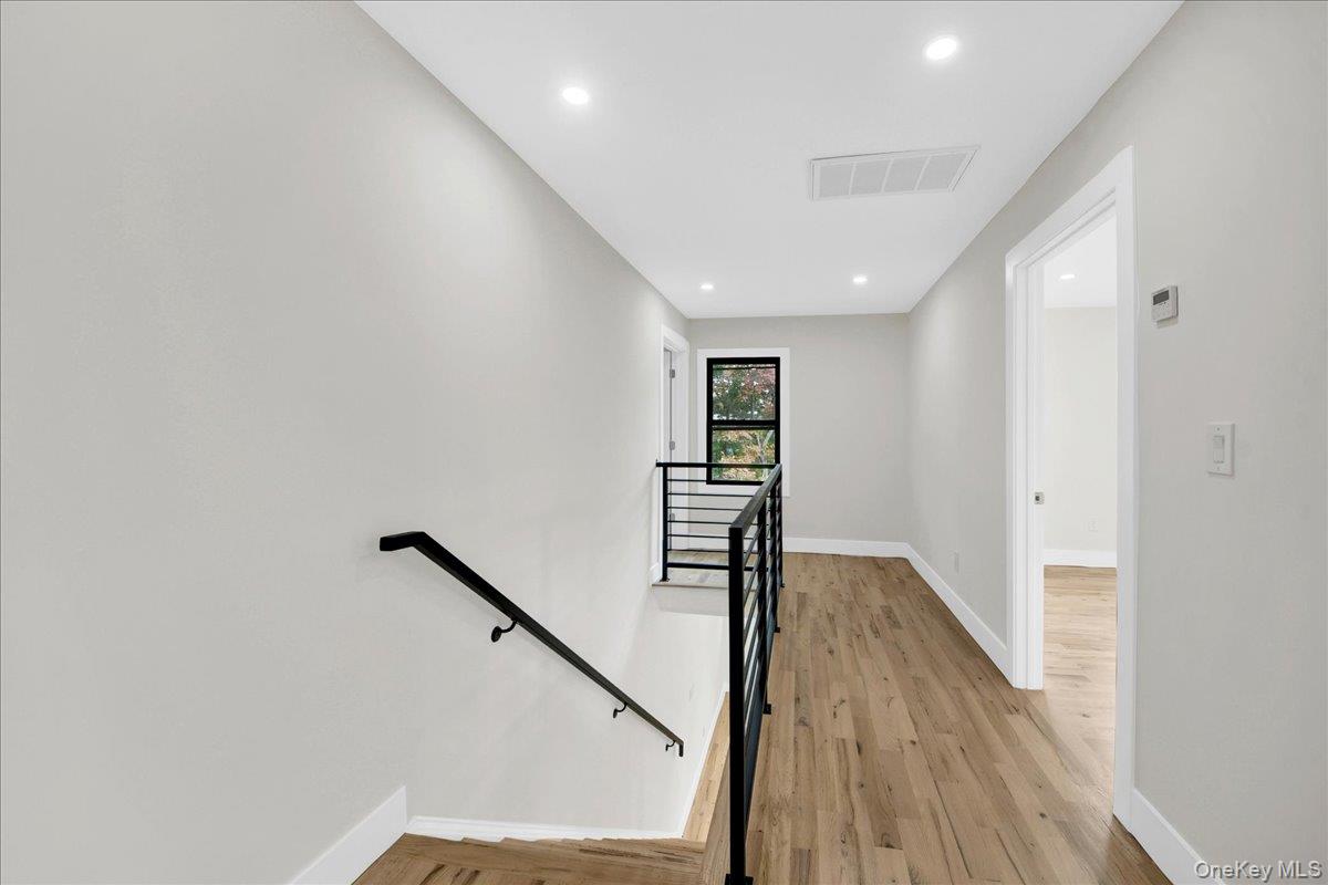 81 Ridge Road Yonkers, NY 10705 - Photo 18 of 31 Gallery Image 18