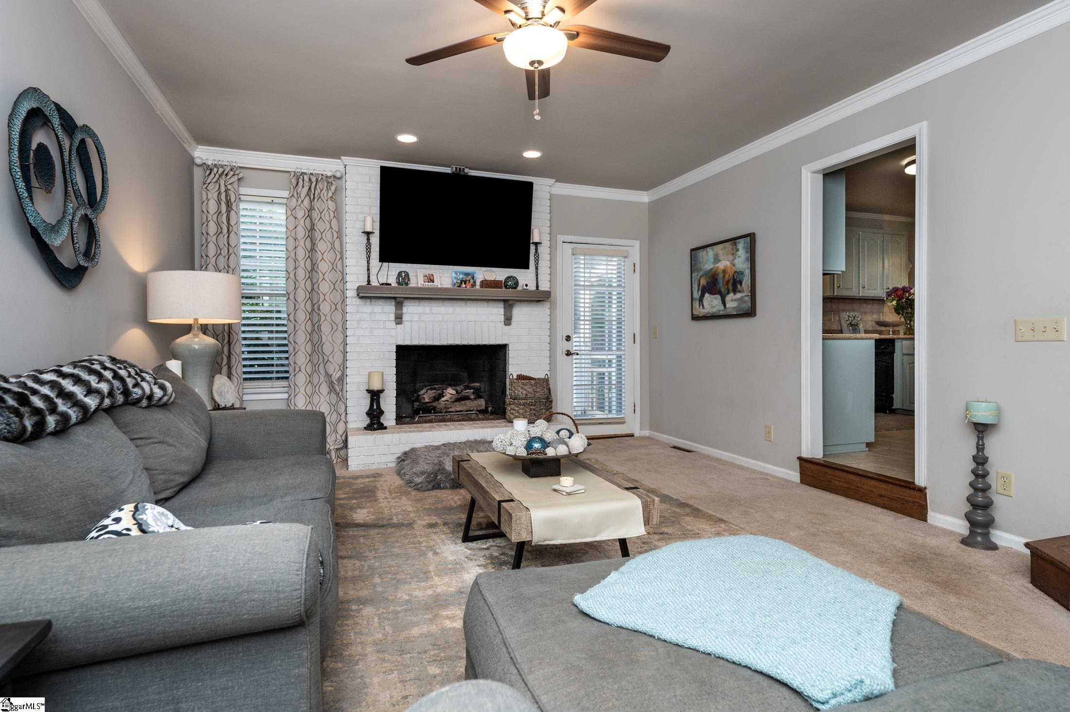126 Keswick Trail Simpsonville, SC 29681 - Photo 6 of 36 Gallery Image 6