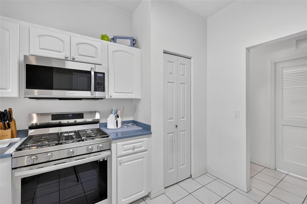 9667 Southwest 92nd Place Road Ocala, FL 34481 - Photo 10 of 35