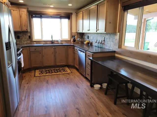 $3,199,900 | 31-33 Bacon Creek Road, Cascade, ID 83611