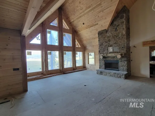 $3,199,900 | 31-33 Bacon Creek Road, Cascade, ID 83611