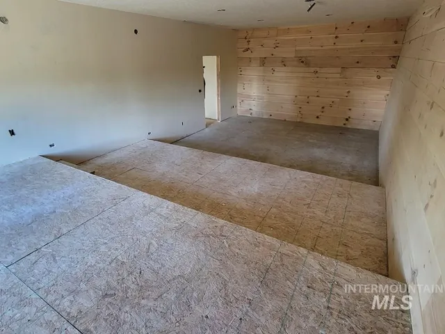 $3,199,900 | 31-33 Bacon Creek Road, Cascade, ID 83611