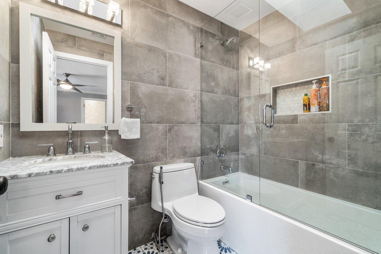 3270 St James Drive Boca Raton, FL 33434 - Photo 38 of 57 040-3270SaintJamesDrive-BocaRaton-FL-334
