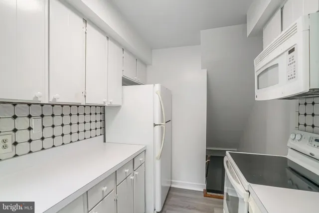 $2,800 | 2836 South Abingdon Street, Arlington, VA 22206