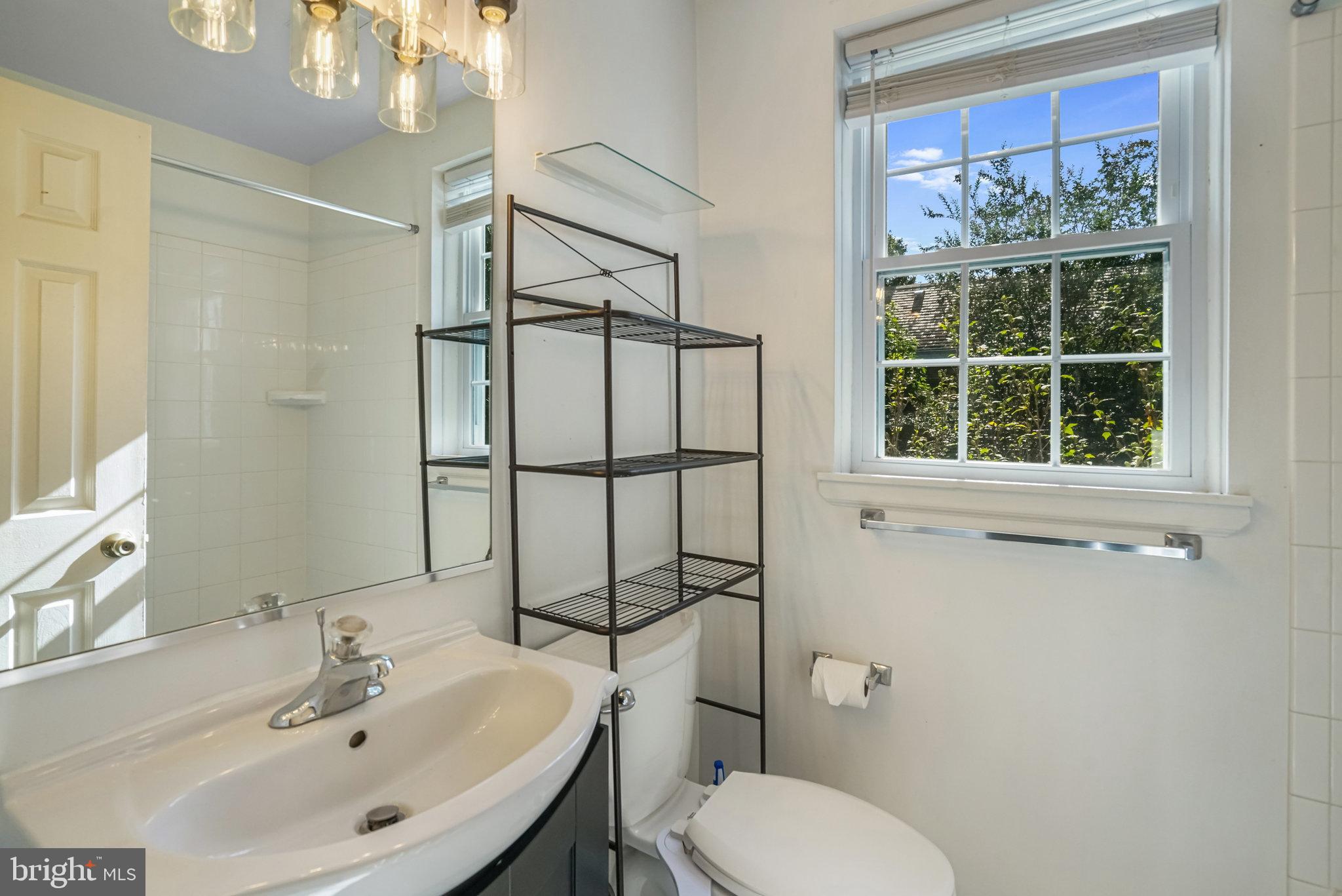 2836 South Abingdon Street Arlington, VA 22206 - Photo 16 of 34