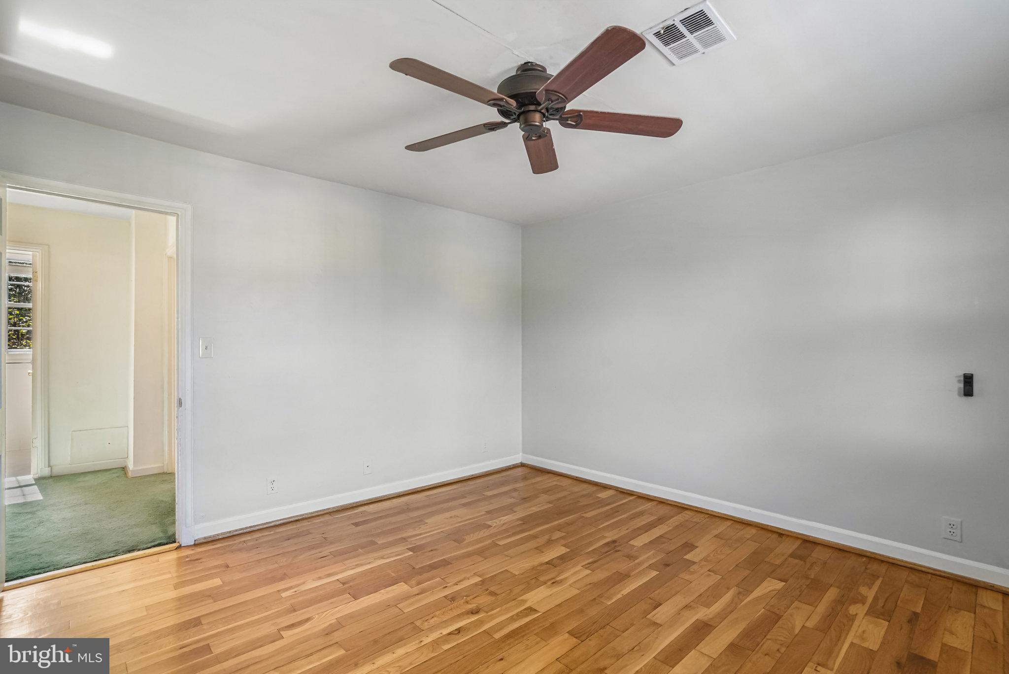 2836 South Abingdon Street Arlington, VA 22206 - Photo 20 of 34