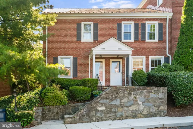 $2,800 | 2836 South Abingdon Street, Arlington, VA 22206