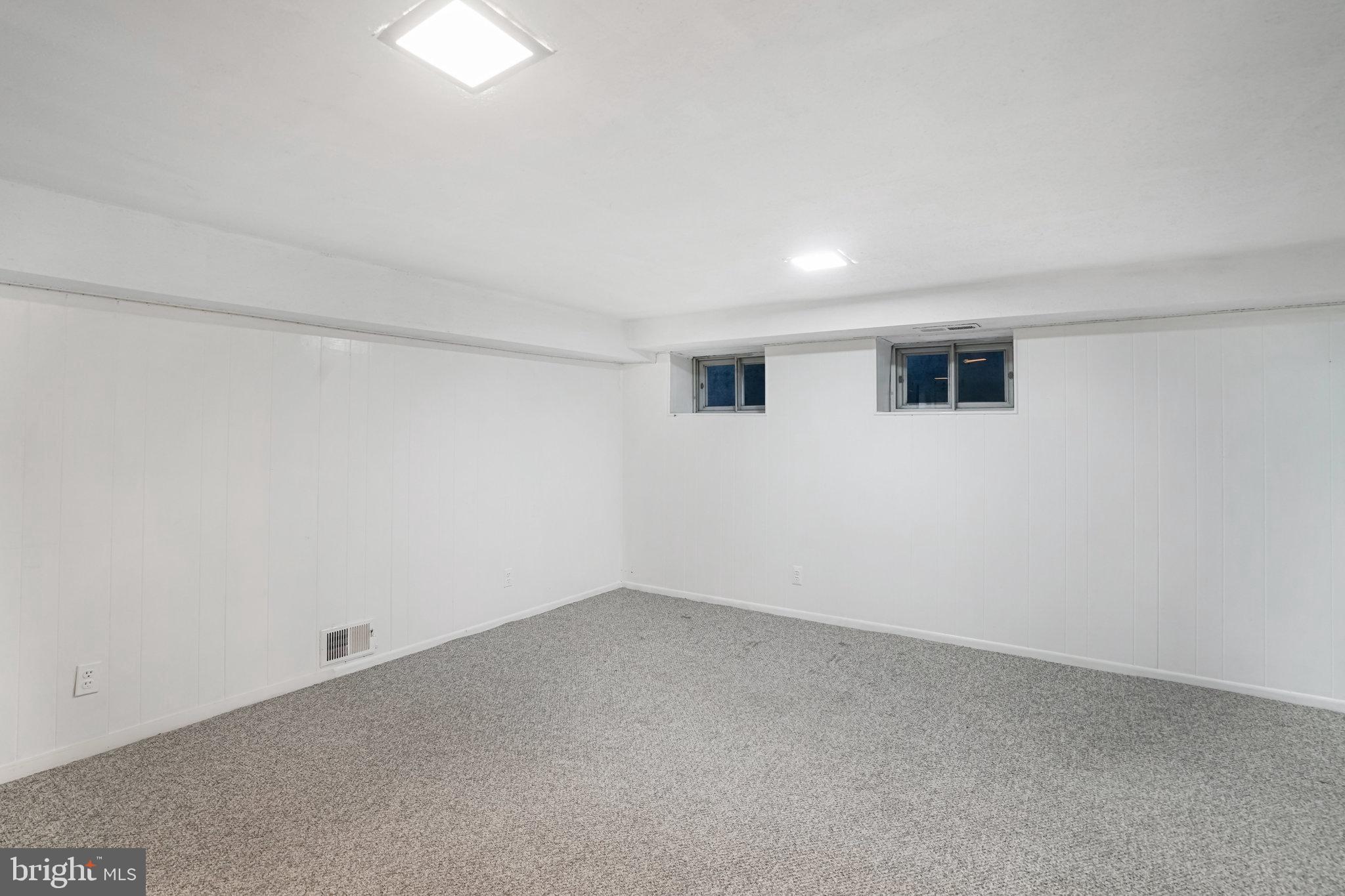 2836 South Abingdon Street Arlington, VA 22206 - Photo 27 of 34